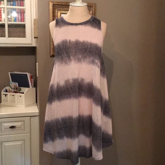 Audrey 3+1 tan and blue swing knit tunic - Picture 1 of 3